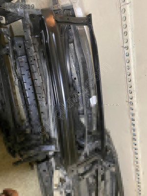 SEAT LEON ÖN TAMPON DEMİRİ