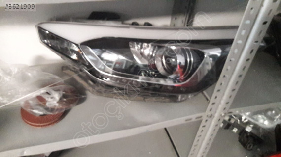 Hyundai i20 Modeli İçin Çıkma Sağ Far Satışı