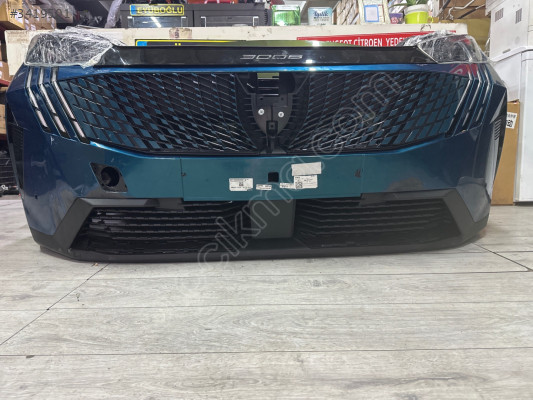 Peugeot 3008 ön tampon dolu
