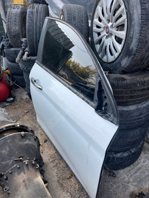 FİAT EGEA SAĞ ÖN KAPI