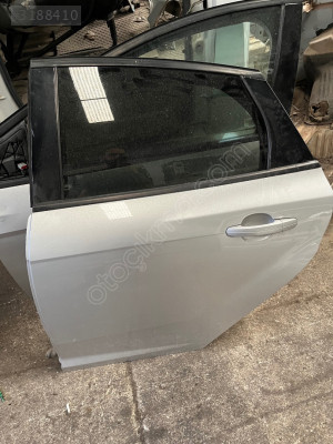 Ford focus çıkma orijinal sol arka kapı