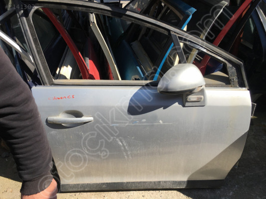 Citroen C4 Sağ Ön Kapı Kilidi Cam Krikosu Kapı Döşemesi