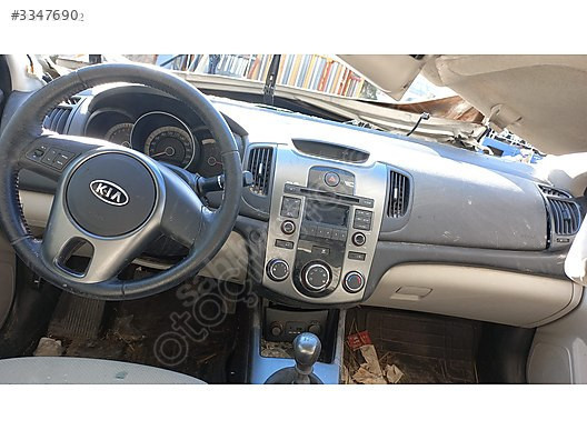 KİA CERATO 1.6 BENZİNLİ 2010 MODEL SÖKME VİTES TOPUZU
