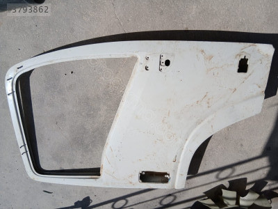 ISUZU NPR SAĞ KAPI