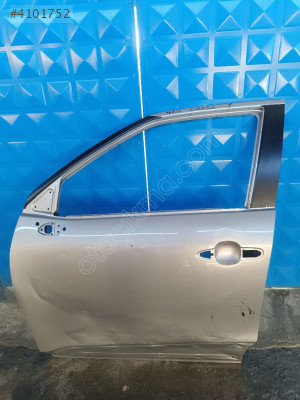 TOYOTA YARİS CROSS SOL ÖN KAPI