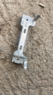 vw passat b6 orta konsol bağlantı braketi