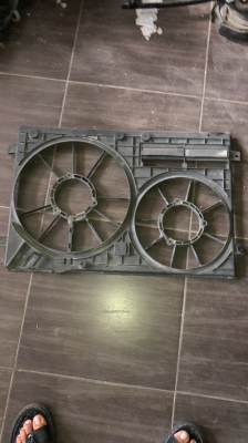 VOLKSWAGEN JETTA DİZEL FAN ÇERÇEVESİ