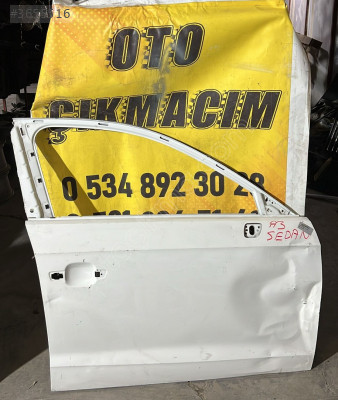 Sedan Audi A3 Sağ Ön Kapı - Oto Çıkma Parçaları
