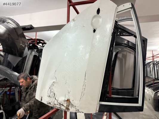 KİA CERATO ÇIKMA ORJİNAL SAĞ ARKA KAPI BD1