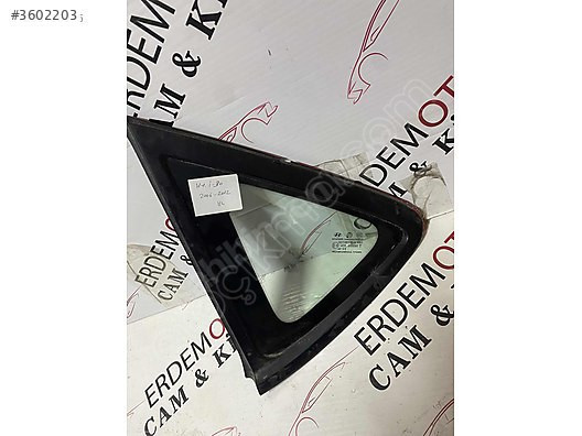 HYUNDAİ İ30 KELEBEK CAM