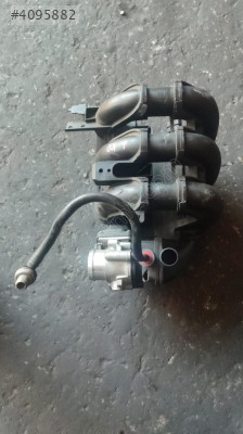 Ford Fiesta 1.1 benzinli emme manifold ve gaz kelebegi
