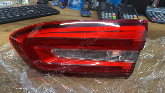 FORD FOCUS 2023 LEDLİ SAĞ BAGAJ STOPU