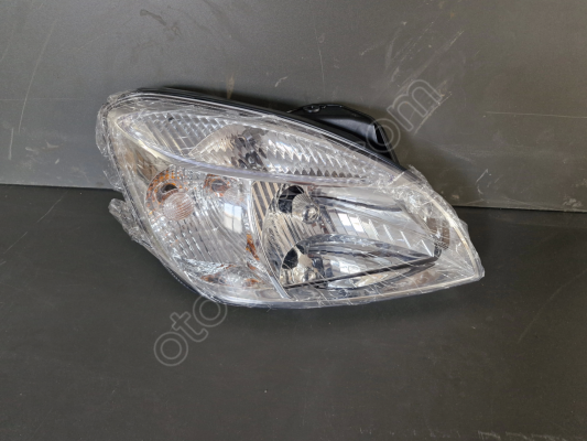 KİA RİO SAĞ ÖN FAR MOTORSUZ SIFIR 2005-2010