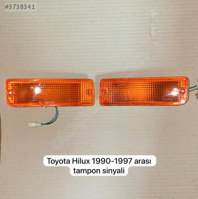 TOYOTA HİLUX ÇIKMA TAMPON SİNYALİ