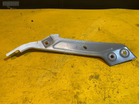 Renault Megane 21 Yolcu Ön Kanat Desteği Sıfır Orjinal 631416998R
