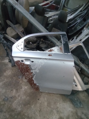 PEUGEOT 301 SAĞ ARKA KAPI ORJ ÇIKMA