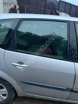 Renault scenic sağ arka kapı dolu hatasız çıkma