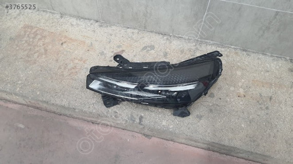 renault clio 5.5 24/25  sol ön far sefalılar oto cıkma