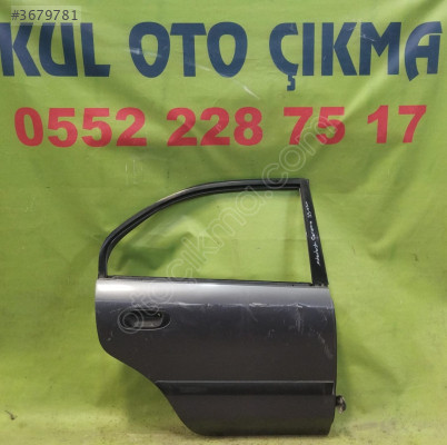 mitsubsihi carisma sağ arka kapı