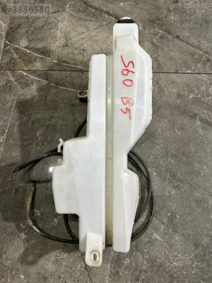 VOLVO S60 B5 SİLECEK SUYU DEPOSU  EGE OTOMOTİV BURSA