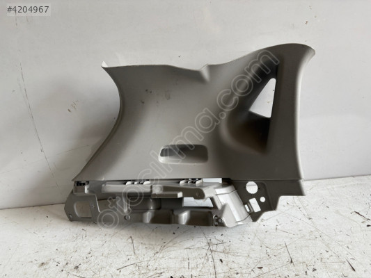 RENAULT CLİO 4 BAGAJ SOL DİREK KAPLAMASI