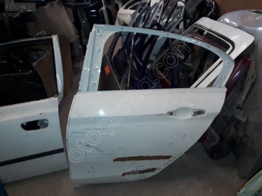 2018 fiat egea sol arka kapı