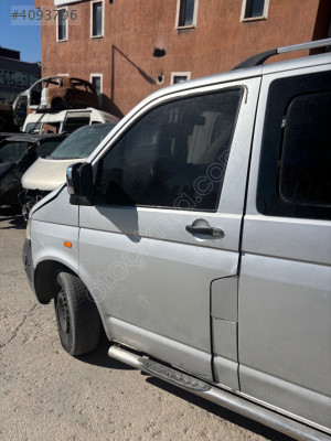 TRANSPORTER T5 ÇIKMA ORJİNAL DOLU SOL ÖN KAPI