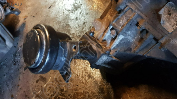 Land Rover 1.8 Şanzıman Takozu çıkma