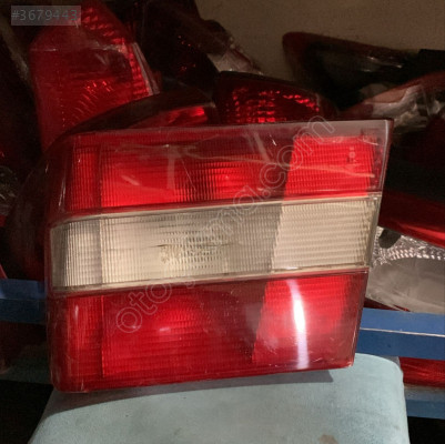 VOLVO 960 SAĞ İÇ STOP ORJİNAL ÇIKMA 9133732
