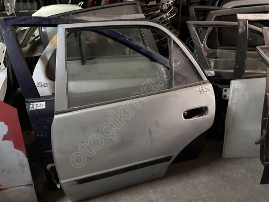 TOYOTA COROLLA SOL ARKA KAPI KELEBEK CAMI 99-01