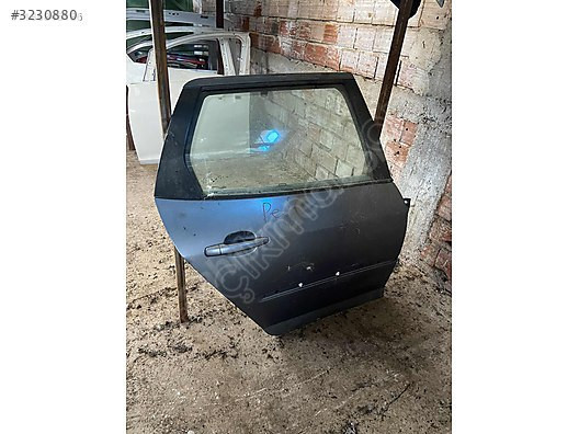 Peugeot 407 sağ arka kapı