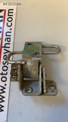 1T0831412A volkswagen caddy 2008 sağ ön kapı alt menteşesi