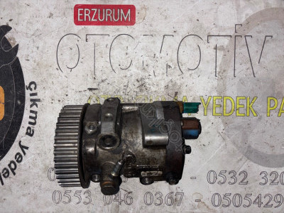 R9042A014A 8200057346C RENAULT SCENİC 1.5 DCI mazot pompası