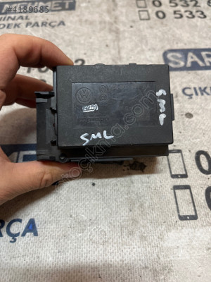 ÇIKMA VW PASSAT B6 B7 3C0 905 843 AA 3C0905843AA KONTAK YUVASI