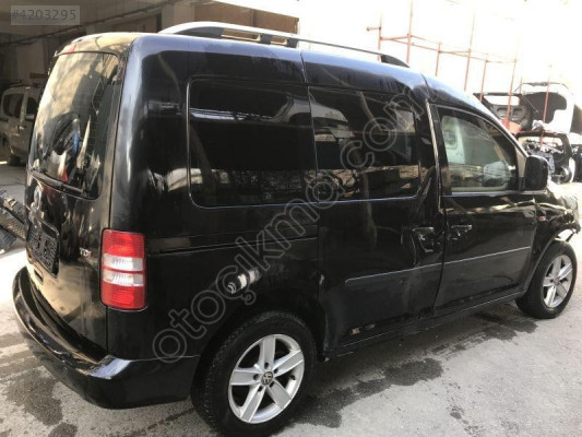 VOLKSWAGEN CADDY 2011 2015 SAĞ ÖN ÇAMURLUK HASARLI 2K5821022