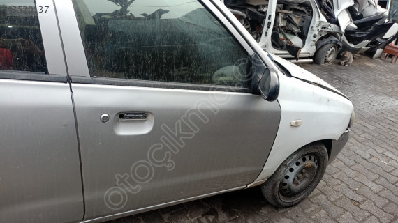 suzuki alto sağ ön kapı