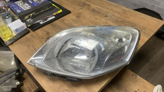 Fiorino Marka Fiat'ın Sol Ön Farı