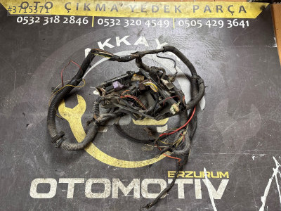 Orijinal RENAULT 19 Çıkma Karbüratörlü Motor Elektrik Tesisatı