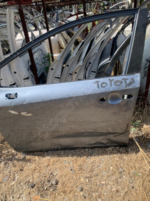 Toyata corolla sol ön ön kapı