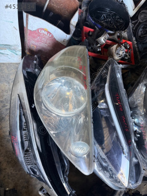 Honda Jazz sağ ön far