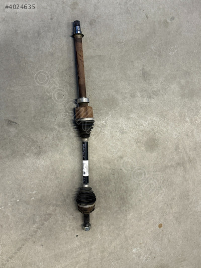 Nissan Qashqai 1.3 Benzinli otomatik Sağ akis 391002670R