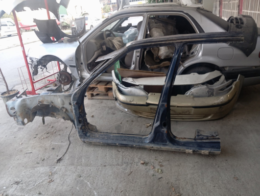 RENAULT 19 SOL KARKAS