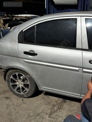 Hyundai era sağ arka kapı hatasız