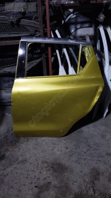 suzuki swift sol arka kapı