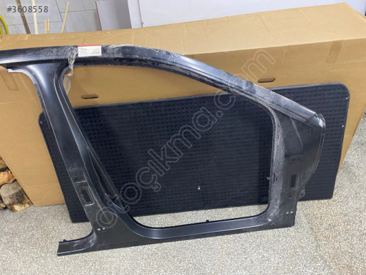 VOLKSWAGEN POLO SAĞ ÖN DİREK ORJİNAL ÇIKMA