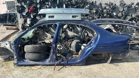 Megane 1  sol frangart etek sol arka çamurluk