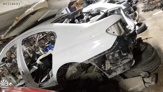 BMW F10 SOL ARKA ÇAMURLUK