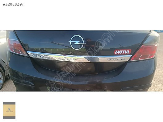 OPEL ASTRA H COUPE ARKA BAGAJ ÇITASI KROM