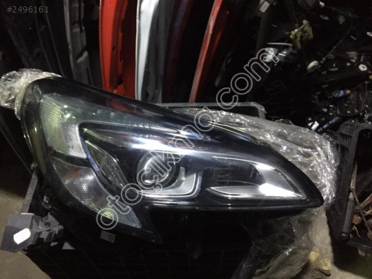 Opel Corsa E OPC Sağ Far