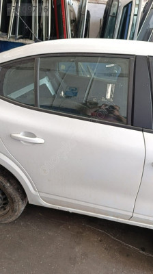 RENAULT TALİANT SAĞ ARKA KAPI